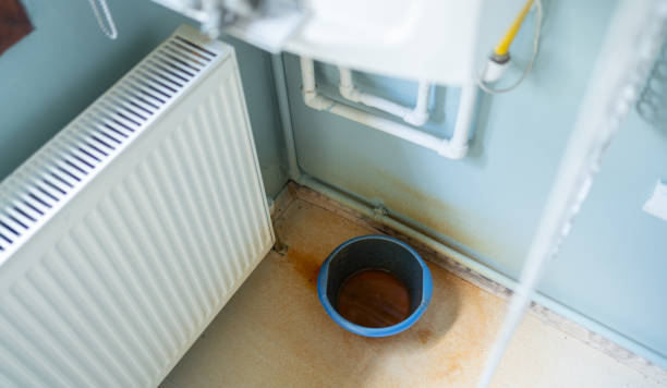 Best Water damage restoration experts  in Garden Acres, CA
